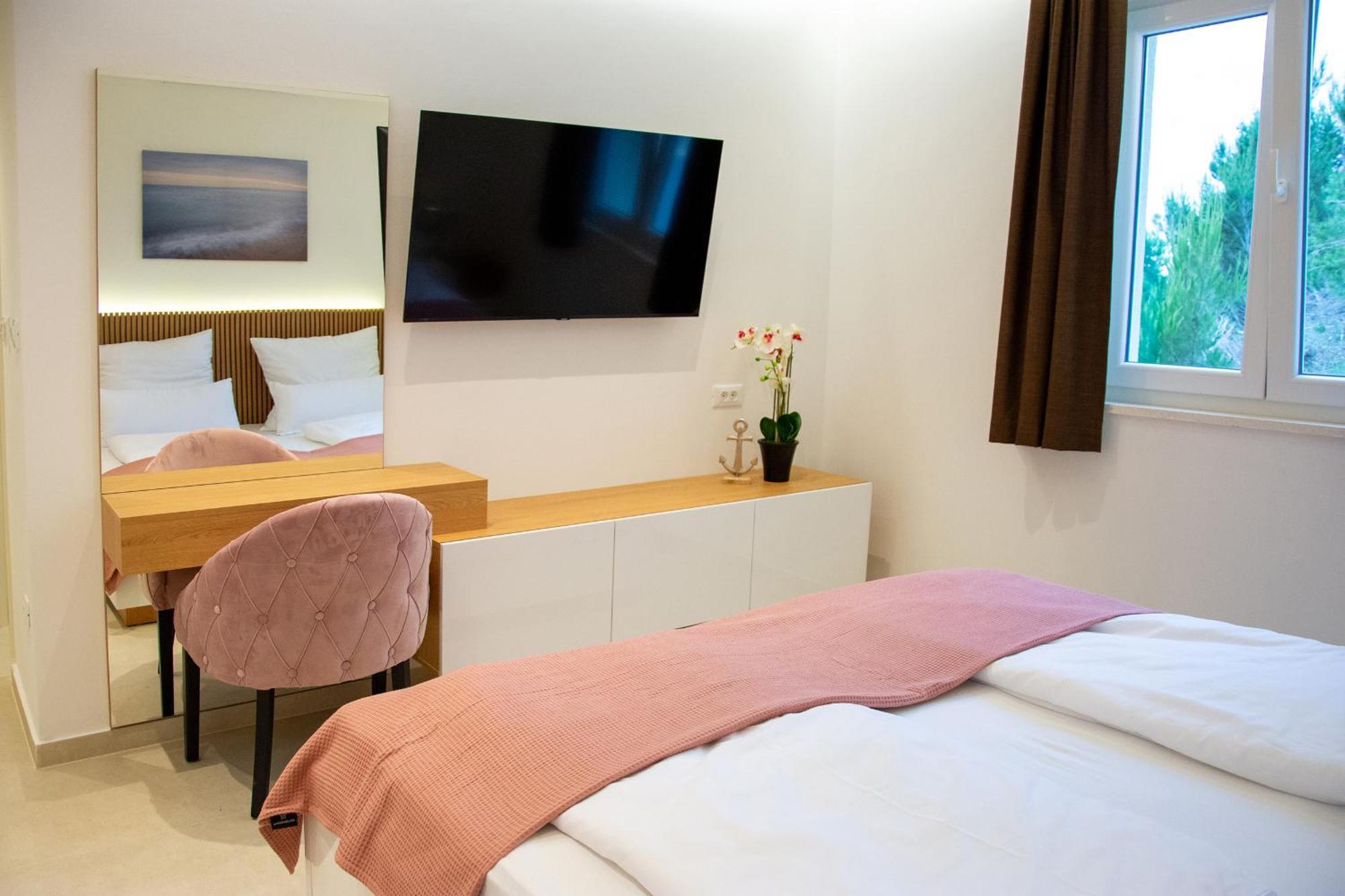 Joell Apartments Локва-Рогозниця Екстер'єр фото